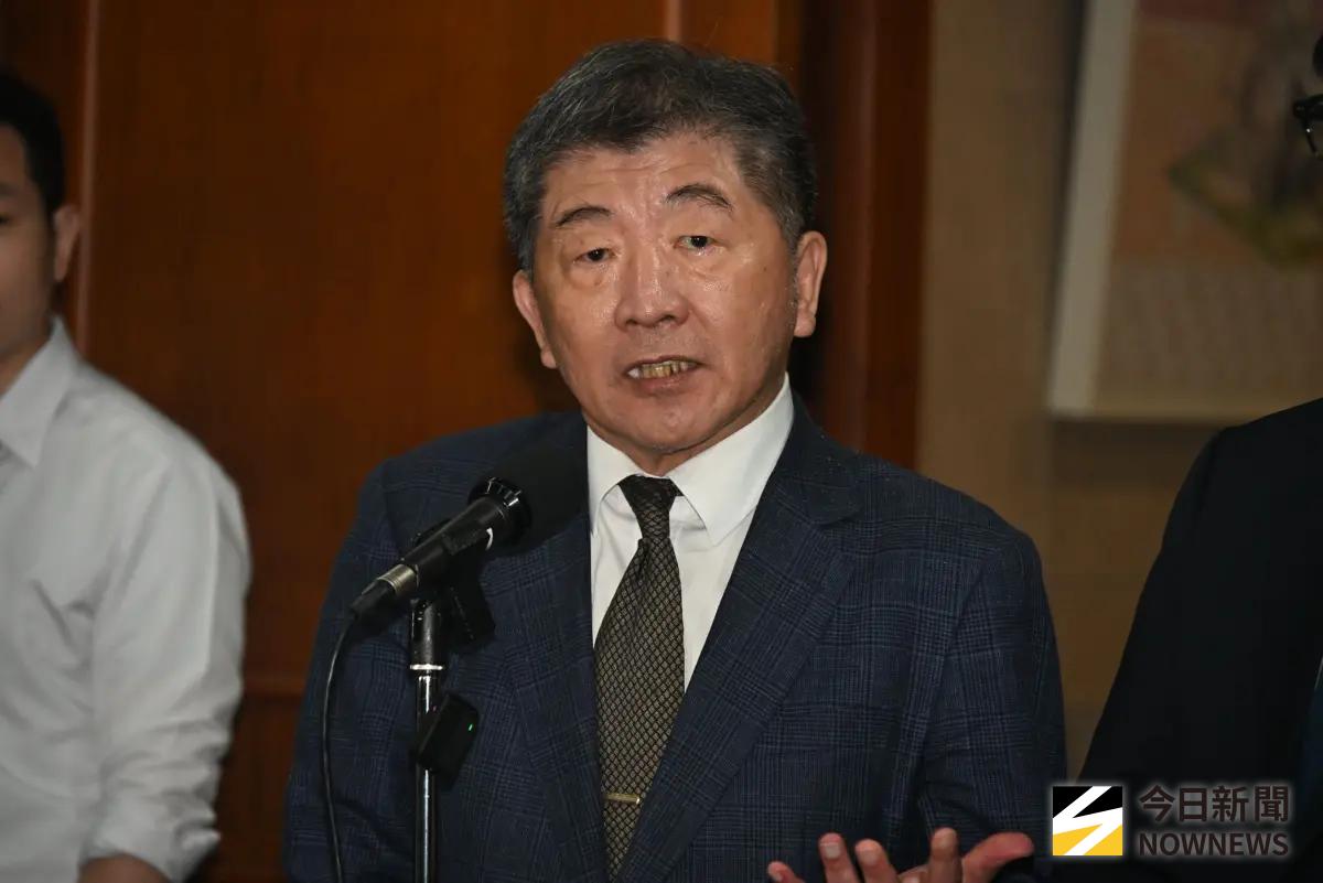 ▲行政院政務委員陳時中遭爆，食安風暴下，7／11還在應酬。他對此僅回應，吃飯用餐。（圖／記者林調遜攝）