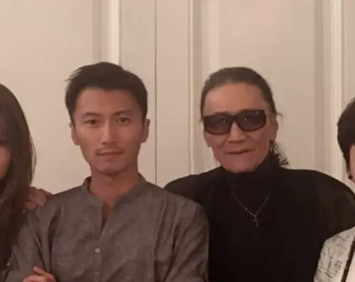 為見謝霆鋒最後一面！謝賢加護病房苦撐　揭晚年父子最大心結