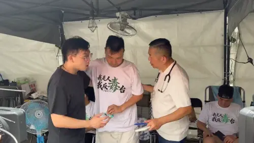 絕食快撐不下去！醫師檢測曝「楊植斗沒運動很虛」：站起來要人扶