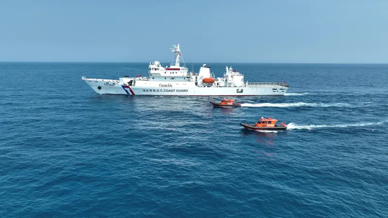    ▲澎湖艦航速可達24節、續航力達6千浬，配置4座高壓消防水砲，具備長時間海上應處能量。（圖／海巡署艦隊分署提供）  