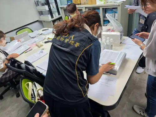 統一生機也有賣！連淨致癌苦茶油939罐急下架　食藥署帶回5檢體