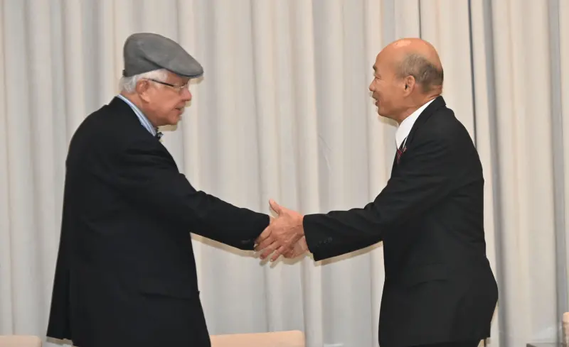    ▲韓國瑜與陳永興握手。（圖／記者林調遜攝，2026.07.23 ）  
