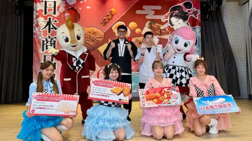 ▲SKM Park Outlets 高雄草衙「日本商品展」全面升級，將日本職人甜點、經典熟食、北海道限定商品與人氣伴手禮一次搬進展場。（圖／記者陳美嘉攝，2026.07.23）