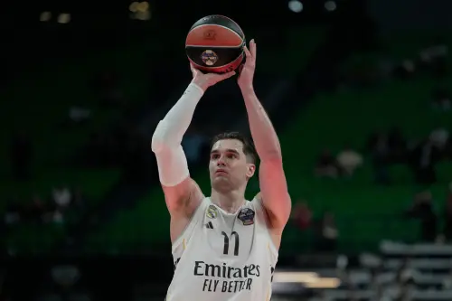 追不到詹皇怎辦？騎士B計畫驚見首輪秀水貨　Shams：回NBA被卡住