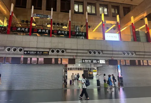 台北車站下午鬧空城！店家集體拉鐵門　原因曝：將迎20年最大轉變