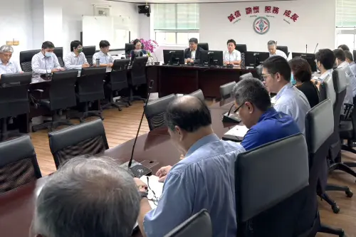 加強戒備防颱工作！台電高雄區營業處召開紅霞颱風災害整備會議