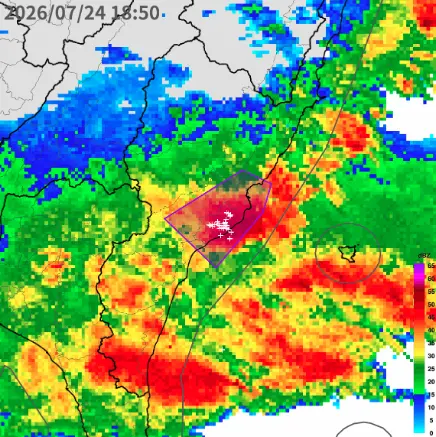 ▲氣象署提醒台東縣有短延時強降雨發生，並伴隨較強陣風、閃電落雷，請慎防溪(河)水暴漲、低窪地區積水、低能見度、雷擊。（圖／翻攝自中央氣象署www.cwa.gov.tw/）