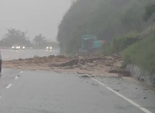 紅霞颱風外圍環流發威！台東土石流、餐廳大淹水　綠島驚見水龍捲