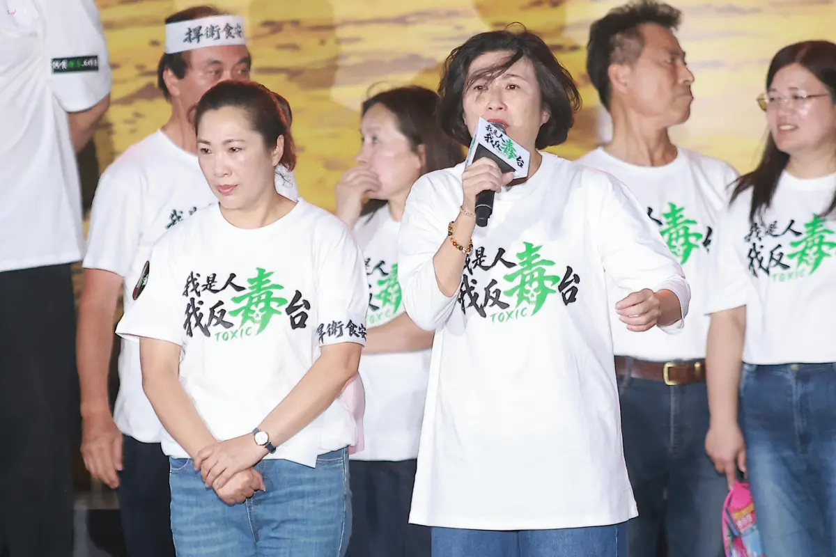 ▲台東縣長饒慶鈴今日出席「我是人、我反毒台」凱道集會，卻因致詞時口誤稱「PPT超標」引發笑料。（圖／記者葉政勳攝，2026.07.25）