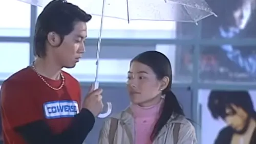 ▲《薰衣草》中，小童始終默默陪伴梁以薰，在雨中守護她、陪她淋雨等經典橋段，深情形象讓不少觀眾直呼「男二比男主角更讓人心疼」。（圖／翻攝《薰衣草》）