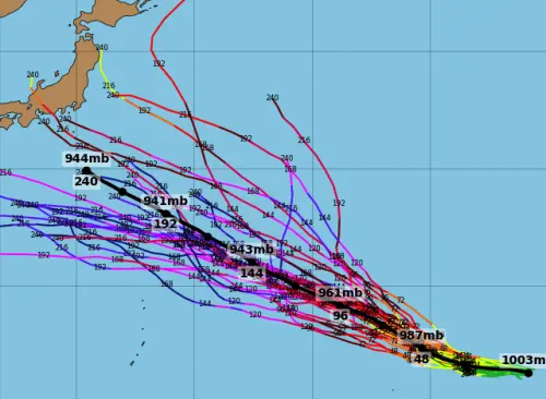 ▲白海豚颱風預估對台灣天氣無影響，但會在8月初接近日本東方海域。（圖／翻攝tropical tidbits）