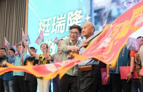 賴瑞隆勞工後援會現場爆滿！粉專：一股力量正在成形