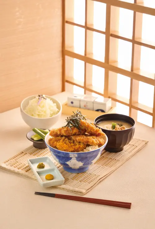 ▲「かつ丼屋 勝急」每月9日肉之日推出肉肉山丼飯，特價僅299元。（圖／かつ丼屋 勝急提供）