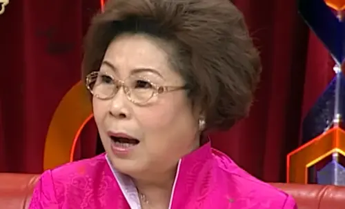 狄鶯輸了！文英阿姨帶孫子好猛　脫衣服想給他吸一下：比拍戲還累