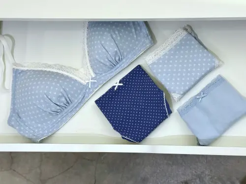 ▲UNIQLO居家系列「輕鬆率性」風格，細緻圖騰惹人愛。（圖／記者蕭涵云攝）