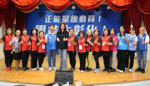 鄭麗文才力挺！他歡喜首拋縣長政見　兩對手打臉：是有多狀況外？