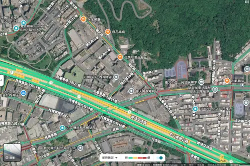 ▲Google Maps網頁版即時路況功能，可透過綠、黃、紅等顏色判斷道路車流速度與壅塞程度。（圖／翻攝Google Maps）