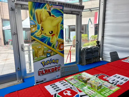 ▲DREAM PLAZA五樓設有《Pokémon PLAKORO》桌遊體驗，民眾可現場試玩。（圖／記者林若瑋攝）