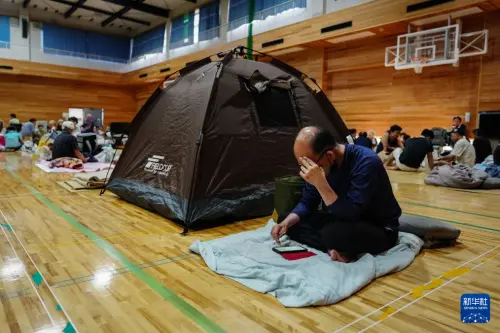 「我今晚又睡不著了」紙箱打地鋪、手機零訊號 熊本避難所慘況曝