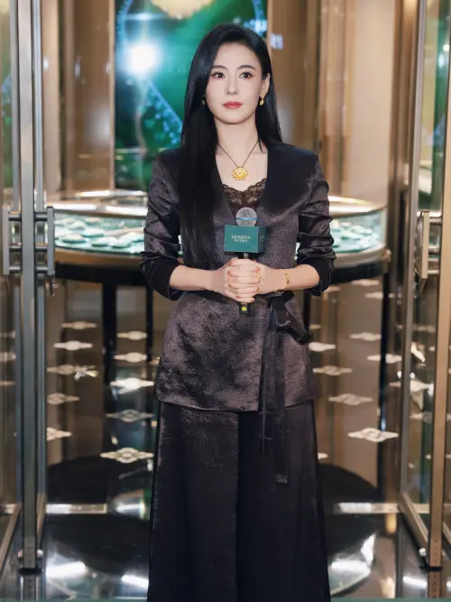 ▲被問何時回歸大銀幕，張柏芝表示，自己從來沒有放棄電影，只是在等待好角色。（圖／張柏芝工作室微博）