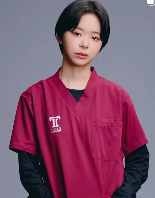 ▲趣里（如圖）去年8月才公開嫁給三山凌輝的婚訊，想不到結婚沒多久就遭背叛。（圖／趣里IG@shuri.and.mg.official）