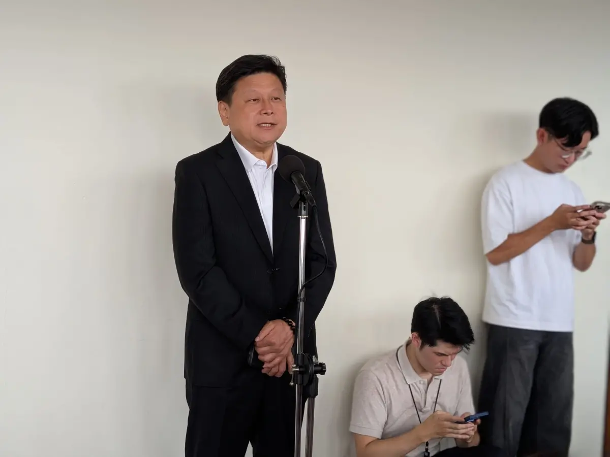 ▲國民黨立院黨團總召傅崐萁今（30）日為在協商中飆國罵致歉，並反秀總統賴清德時任立委爭取軍購案預算的政治攻防片段替自己護航。（圖／記者陳韻年攝 2026,07,31）