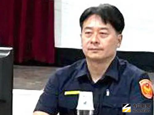 ▲保安警察第三總隊二大隊大隊長蘇信丞說明偵破越南籍男子涉嫌走私2.5公斤大麻入境的情形。(圖／記者黃守作攝)