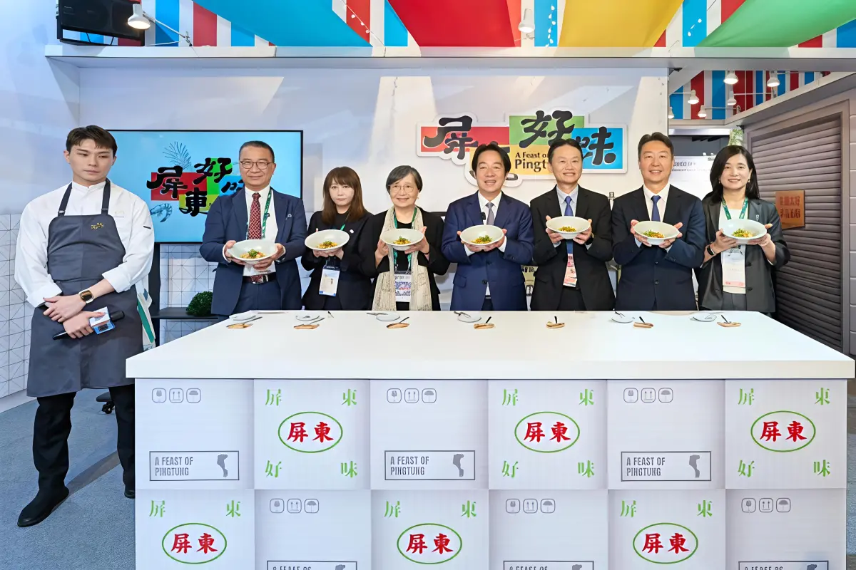 ▲總統賴清德、交通部長陳世凱親臨屏東館揭幕，與屏東縣府共同推廣在地農漁特色美食。（圖／屏東縣府提供）
