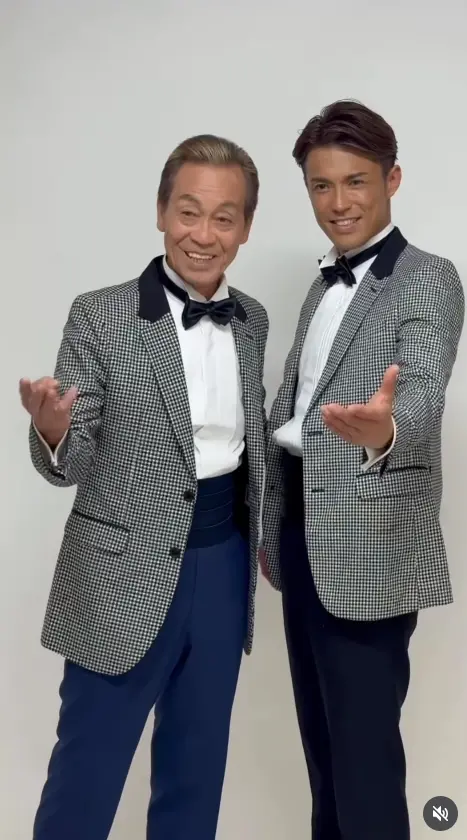 ▲清水良太郎（右）6月5日和父親清水章一同在「爆笑！親子模仿」演唱會演出，成為父子最後一次同台。（圖／清水良太郎IG@shimizu_ryotaro815）