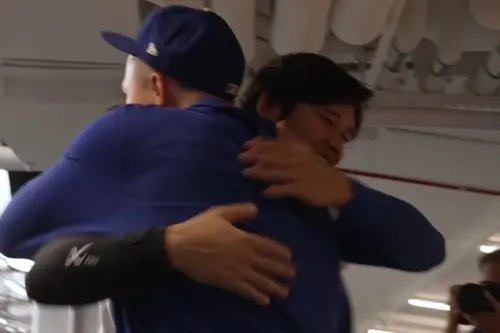影／史庫柏來了！大谷翔平、山本由伸笑開懷　熱情擁抱拍肩像兄弟
