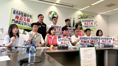 ▲民進黨台中市議會黨團痛批「真正的門神就是盧秀燕本人」。（圖／記者顏幸如攝，2026.08.03）