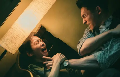 ▲温昇豪和梁詠琪（左）有肢體衝突的戲，私下他是梁詠琪粉絲。（圖／奇蹟映畫所）