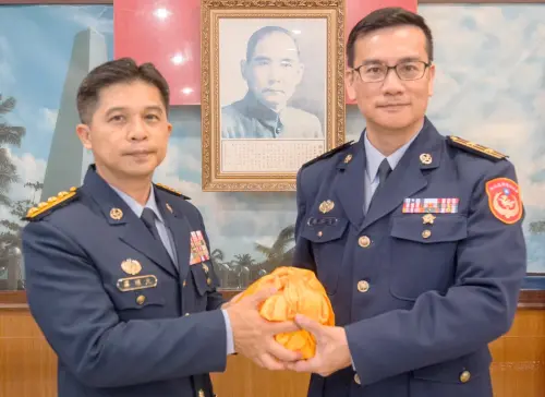 持續守護南部海疆！海巡署南部分署辦第五岸巡隊新隊長布達儀式
