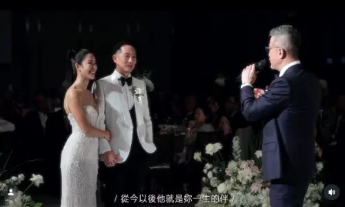 ▲譚以欣的爸爸（右）以「兒子」稱呼徐子翔，並現場演唱〈給你們〉送上滿滿祝福。（圖／譚以欣IG@oliviawawa）