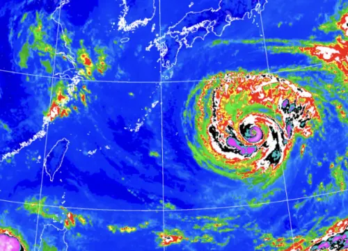 白海豚颱風動態整理！最高機率路徑、海警時間、雨最大地區一次看
