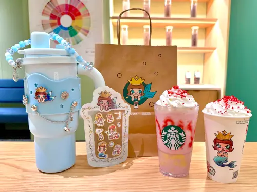 ▲星巴克MOLLY「草莓布蕾星冰樂」新品，大杯190元。（圖／記者蕭涵云攝）