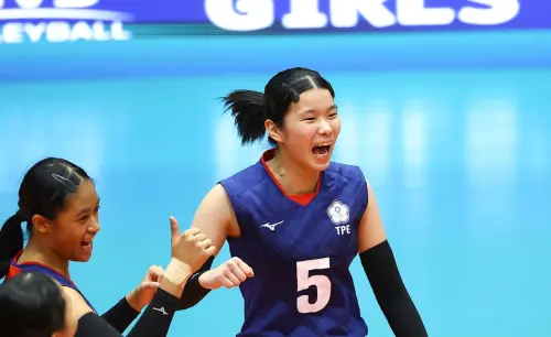 ▲中華U17女排首戰以直落三擊敗多明尼加，陳亭伊貢獻12分。（圖／中華排協提供）