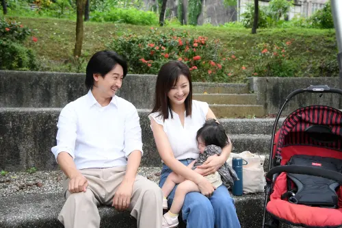 邱凱偉首闖台八！搭陳珮騏演夫妻　被童星融化了：想再生女兒