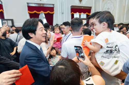 父親節快樂！賴清德預告：18歲以下每月領5000元　可領取資格速看