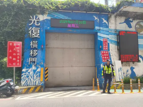 快訊／水門要關了！新北12時、台北14時只出不進　紅黃線停車速看