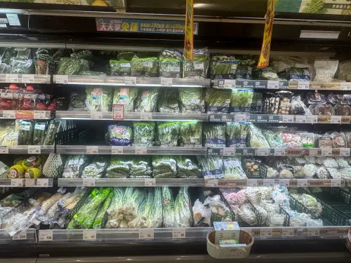 ▲全聯貨量充足，民眾有防颱採買需求，建議可趁目前天候狀況尚穩定時，提前到賣場補齊所需物資。（圖／記者鍾怡婷攝）