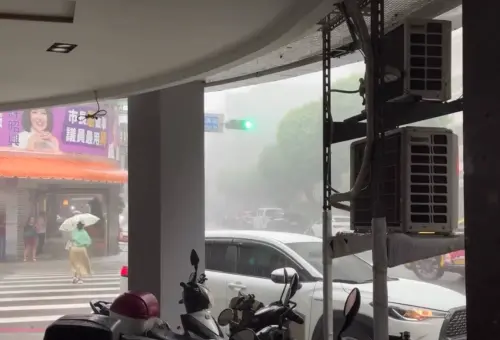 ▲▼許多民眾紛紛在社群平台分享現場狀況，直呼白海豚颱風的風雨來得又急又猛，圖為新北市永和區（上）、台北市中山區（下）。（圖／翻攝自Threads@smallmouth14、@brianbear0926）