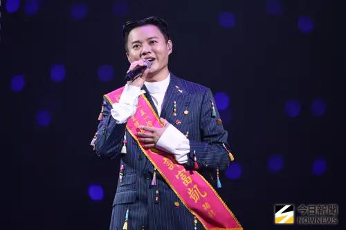 ▲許富凱在台北小巨蛋舉辦演唱會，他曾經擔心觸景傷情刪除「爸爸歌單」，最終仍唱出對父親的思念。（圖／記者朱永強攝 ,2026.08.08）