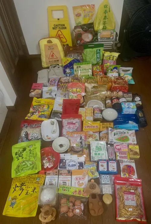 ▲一名日本遊客來台灣掃貨，整整帶了35公斤戰利品回國，瞬間引發台日網友討論。（圖／翻攝Threads@minuitsama）