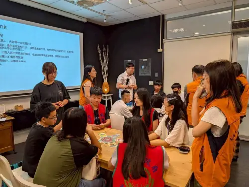 ▲高市警局少年警察隊攜手高市府少輔會暑假期間辦理少年團體輔導方案。(圖／高市警局少年警察隊提供)