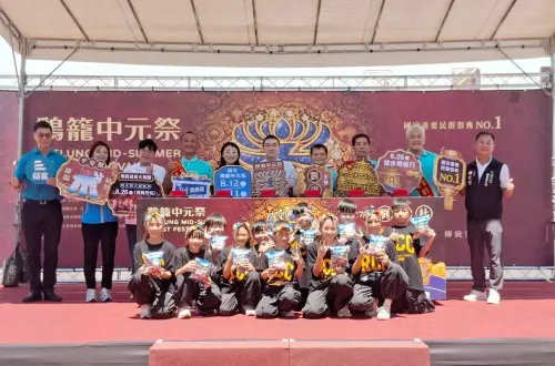 特企/鷄籠中元祭 益富打造「隆來接益富」祈福互動送好禮