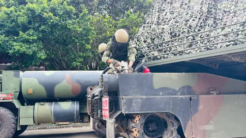 ▲漢光42號演習，M1A2T在戰術位置首度公開野戰油料整補。（圖／記者陳韻年, 2026,08,10）