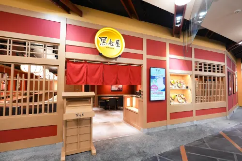 免費伊比利豬！黑毛屋高雄夢時代開幕優惠　金色三麥德式豬腳半價