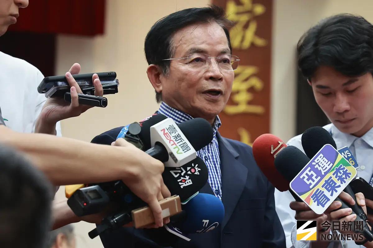 ▲國民黨立委賴士葆表態，民眾黨「安樂死公投」表決將棄權。（圖／記者葉政勳攝）