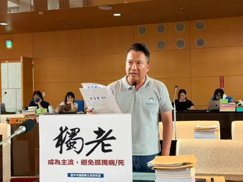 獨老求助無下文　議員批市府脫節促補破網
